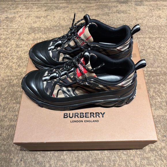 Burberry Arthur Archive Sneakers – Beige/Black – Men’s Size 11 (EU 44) - Picture 2 of 10